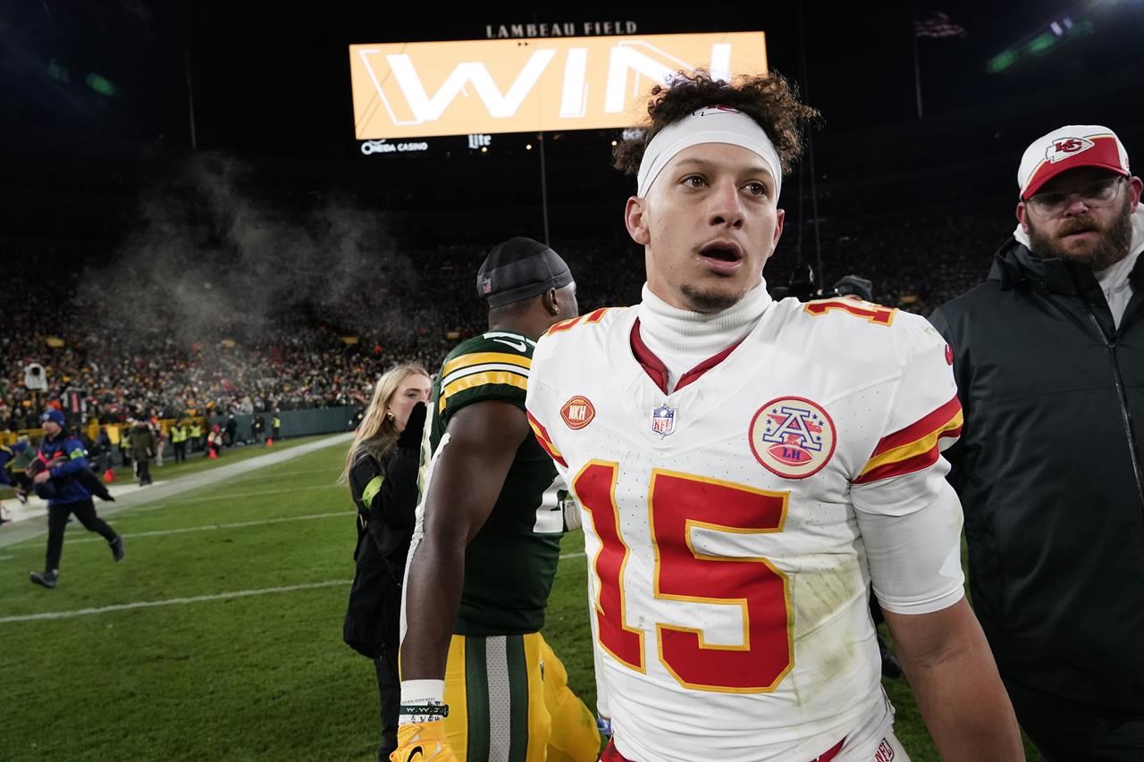 Patrick Mahomes headlines list of nominees for the Walter Payton NFL Man of  the Year award - Victoria Times Colonist