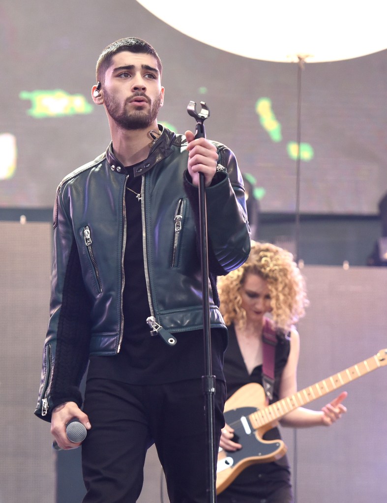 Zayn Malik performing