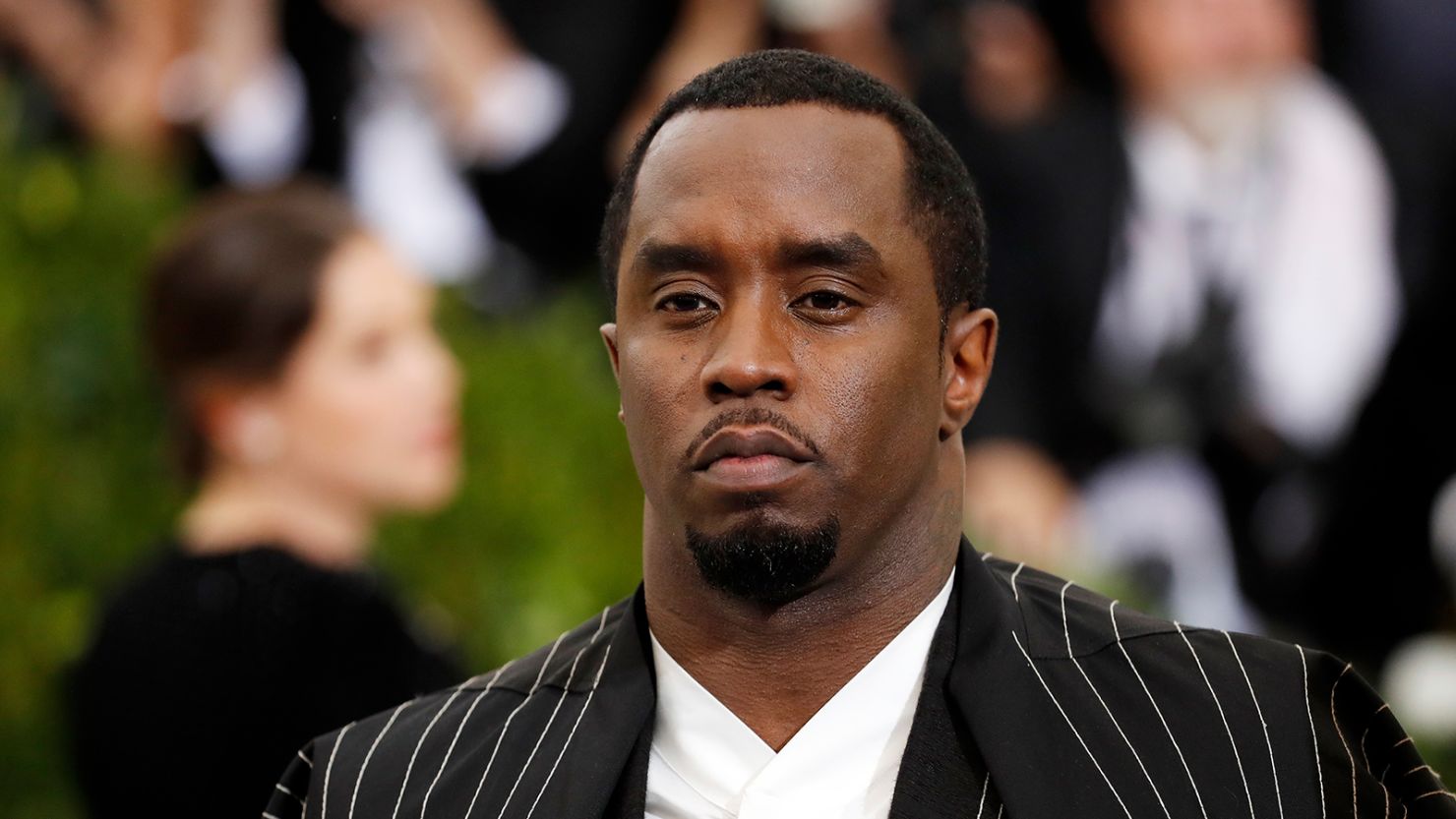 Sean 'Diddy' Combs bị cáo buộc tấn công tình dục thí sinh tuổi teen của 'Making the Band' và bé trai 10 tuổi trong vụ kiện mới | CNN