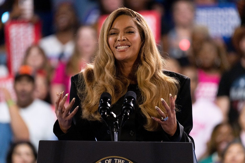 Beyoncé at Kamala Harris Houston rally