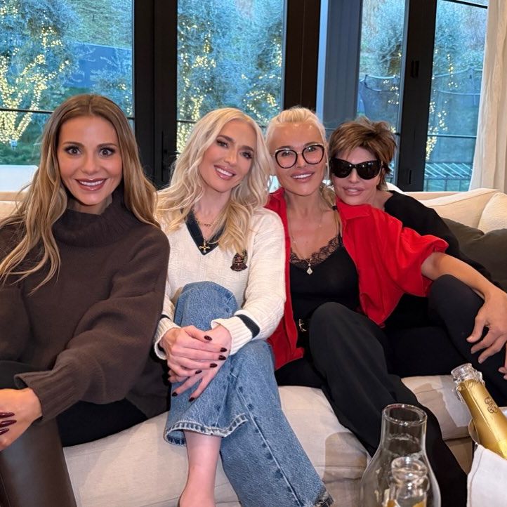 Dorit Kemsley, Erika Jayne, Sanela Diana Jenkins, and Lisa Rinna catch up with some bubbly.