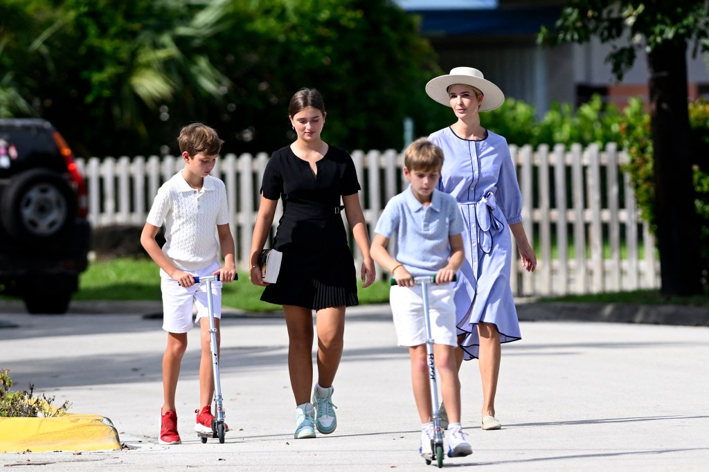 Ivanka Trump walks to temple with Arabella Kushner, Joseph Kushner and Theo Kushner.