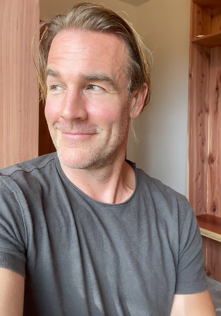 James Van Der Beek grinning