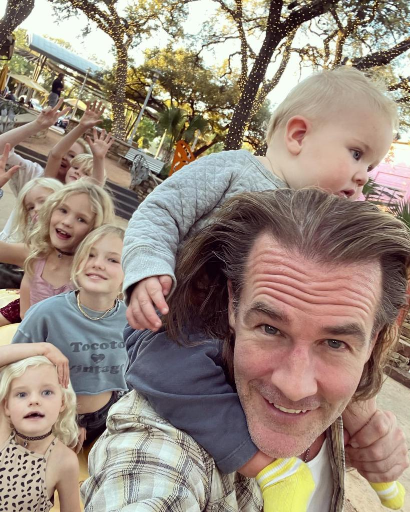 James Van Der Beek with his wife and their kids