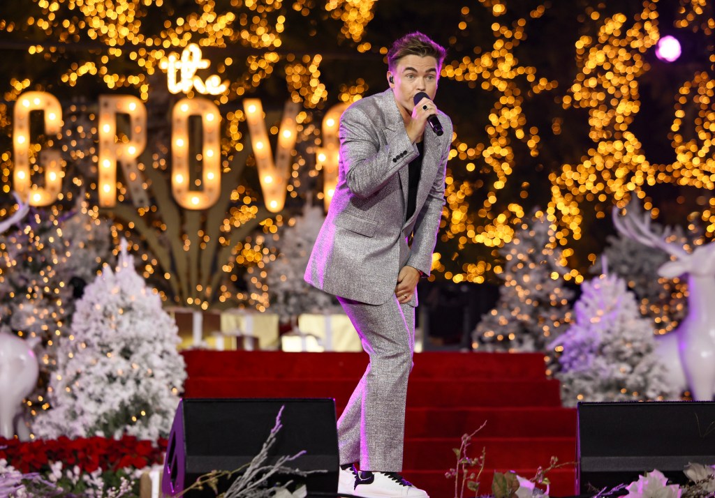 Jesse McCartney at the Grove tree lighting