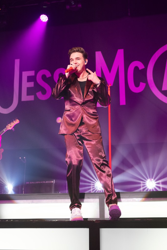 Jesse McCartney on tour