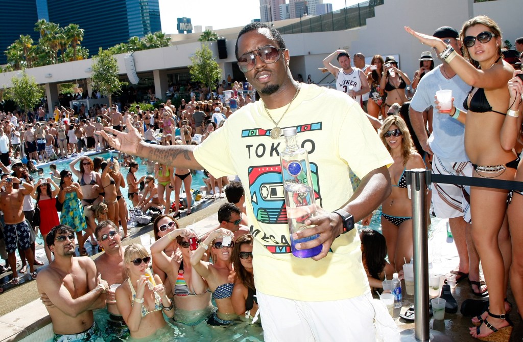 Sean Combs at a party