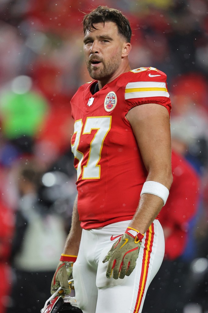 Travis Kelce in his Chiefs uniform