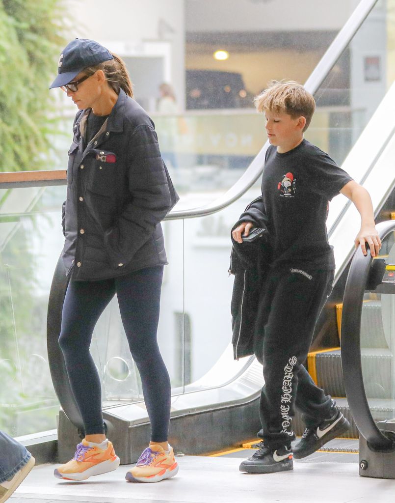 Jennifer Garner, Seraphina and Samuel in Tuesday