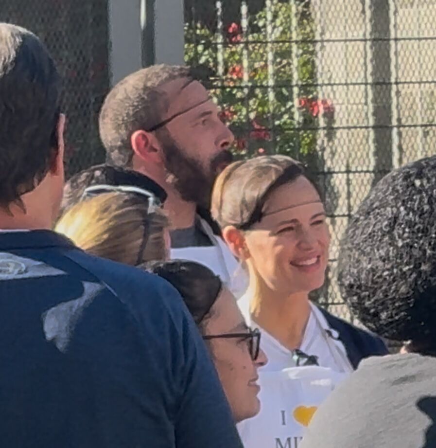 A photo of Jennifer Garner and Ben Affleck