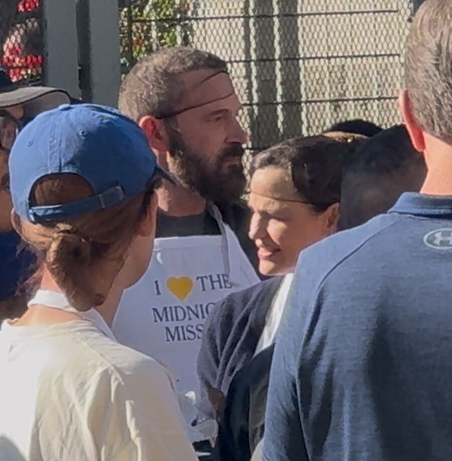 A photo of Ben Affleck and Jen Garner