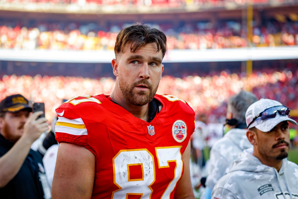 Travis Kelce playing for the Kansas City Chiefs on Nov. 10.