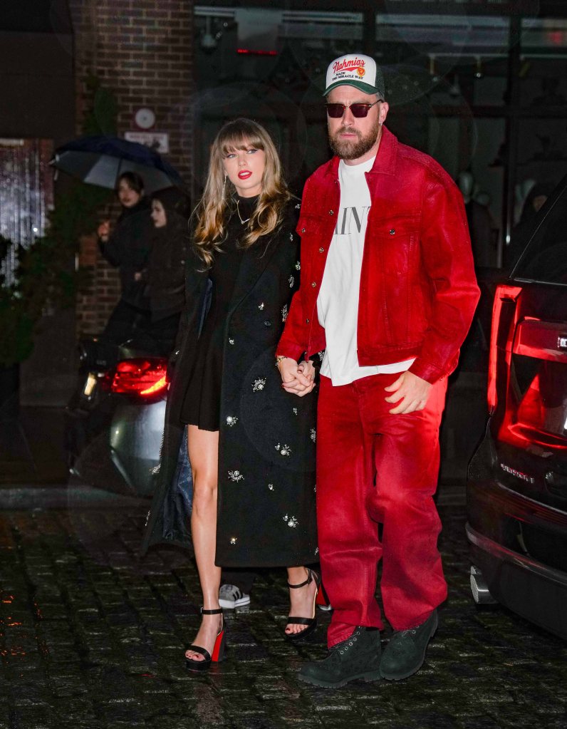 Taylor Swift and Travis Kelce head out for a date night in New York City.