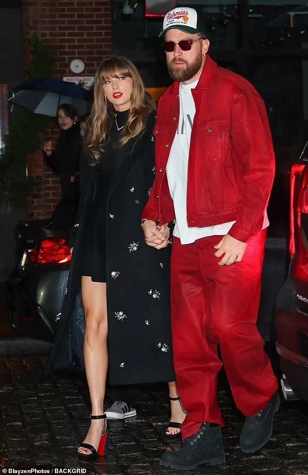 Taylor Swift hand-in-hand with ‘Lover’ Travis Kelce for another date night