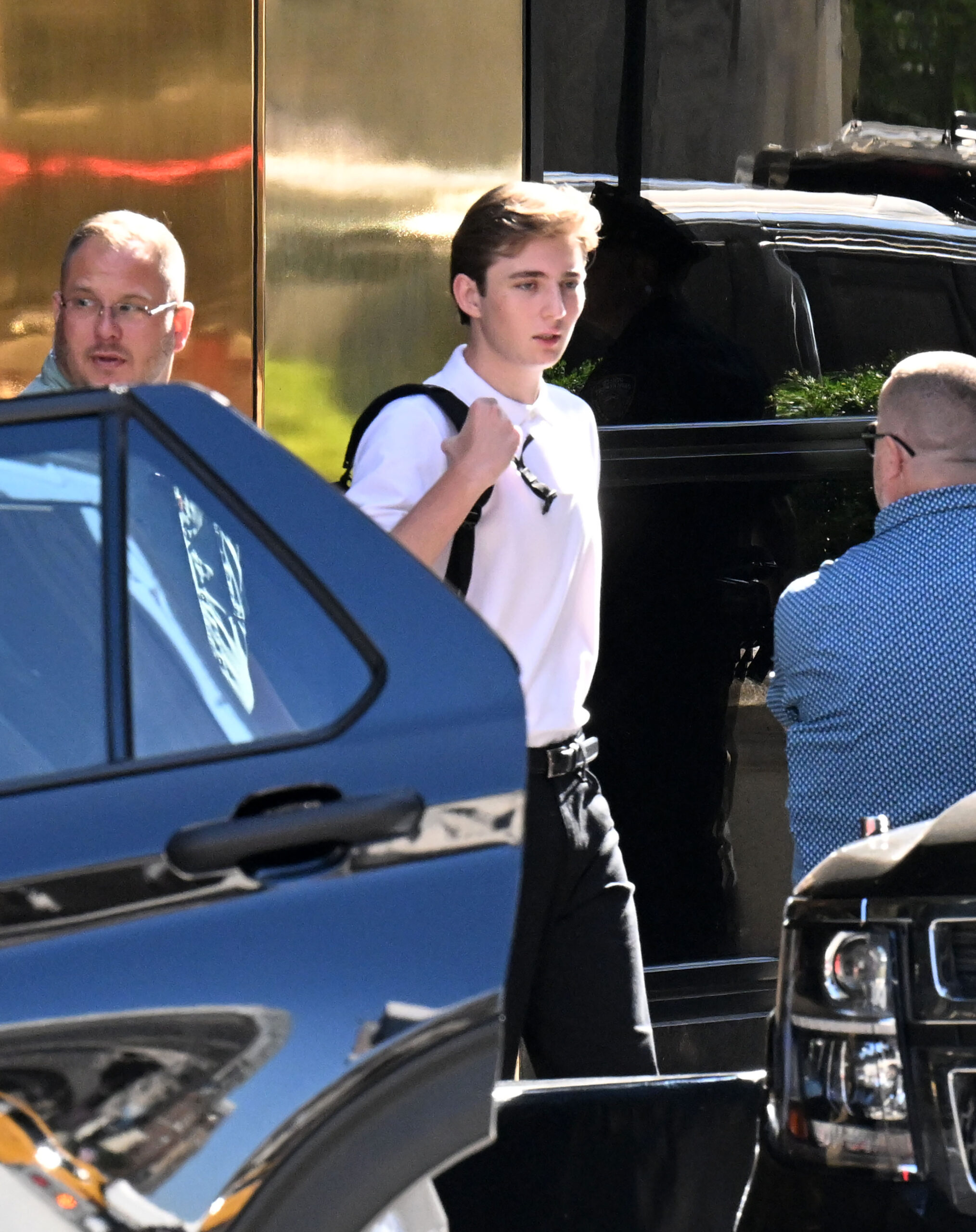 Barron Trump and Secret Service heading to his first day of college.