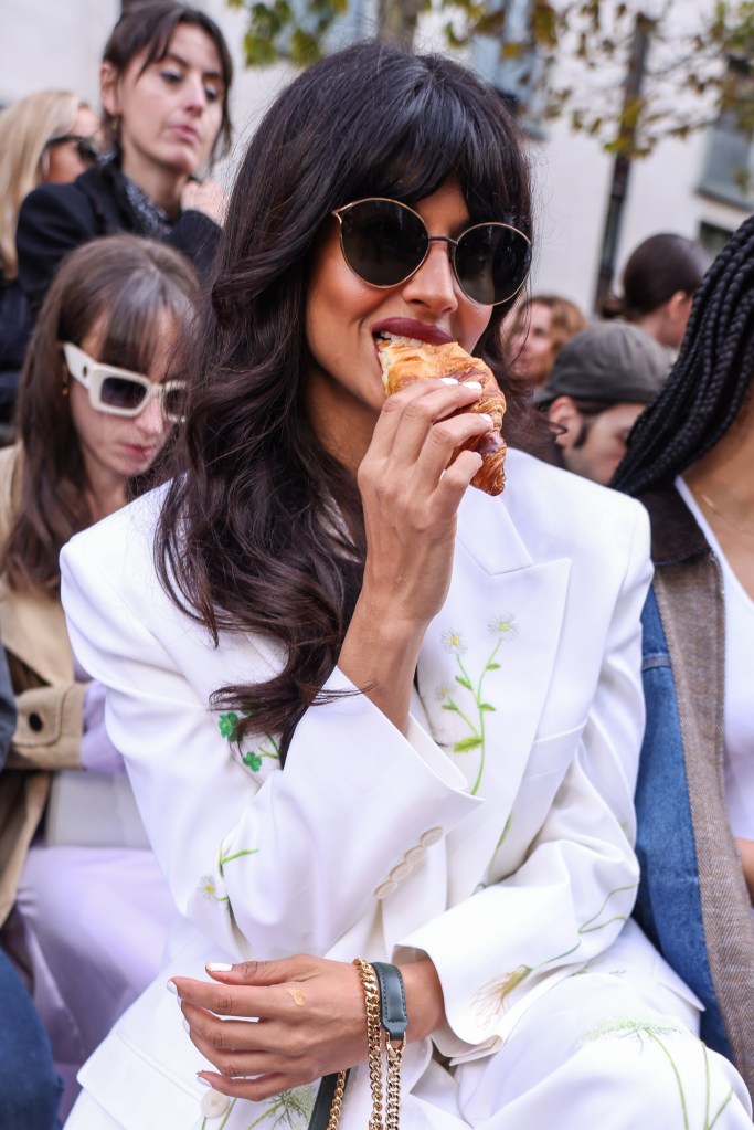 Jameela Jamil eating