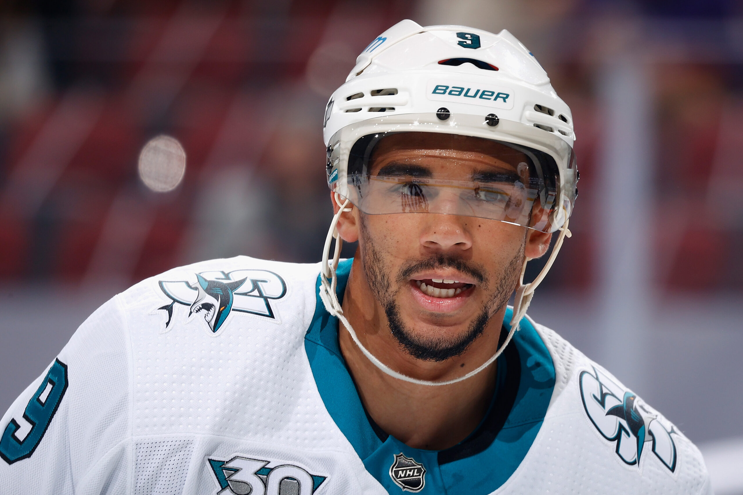 Evander Kane playing hockey in Arizona in January 2021