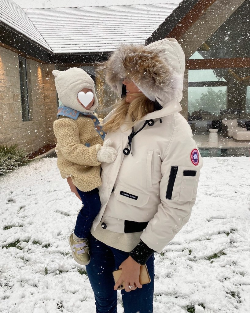 Kate Upton with her daughter