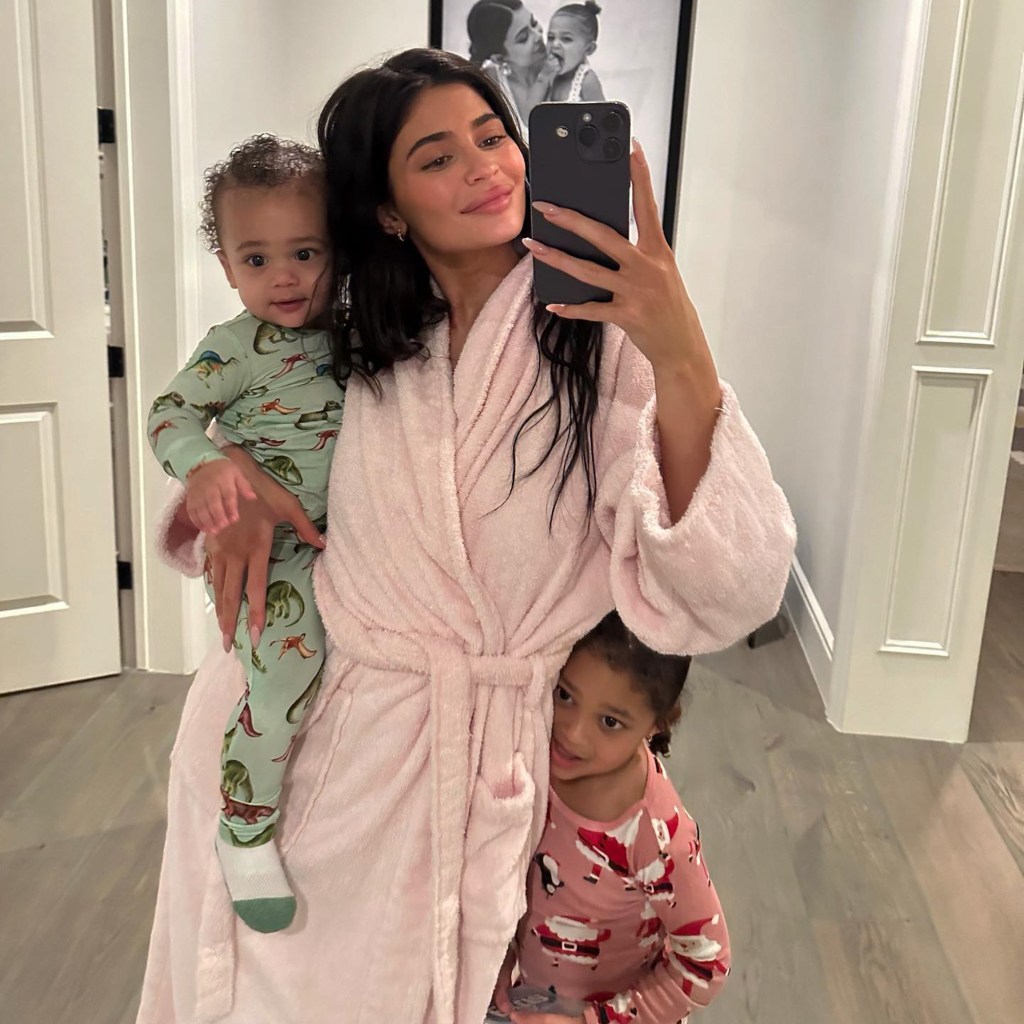 Kylie Jenner with her two kids: Stormi and Aire