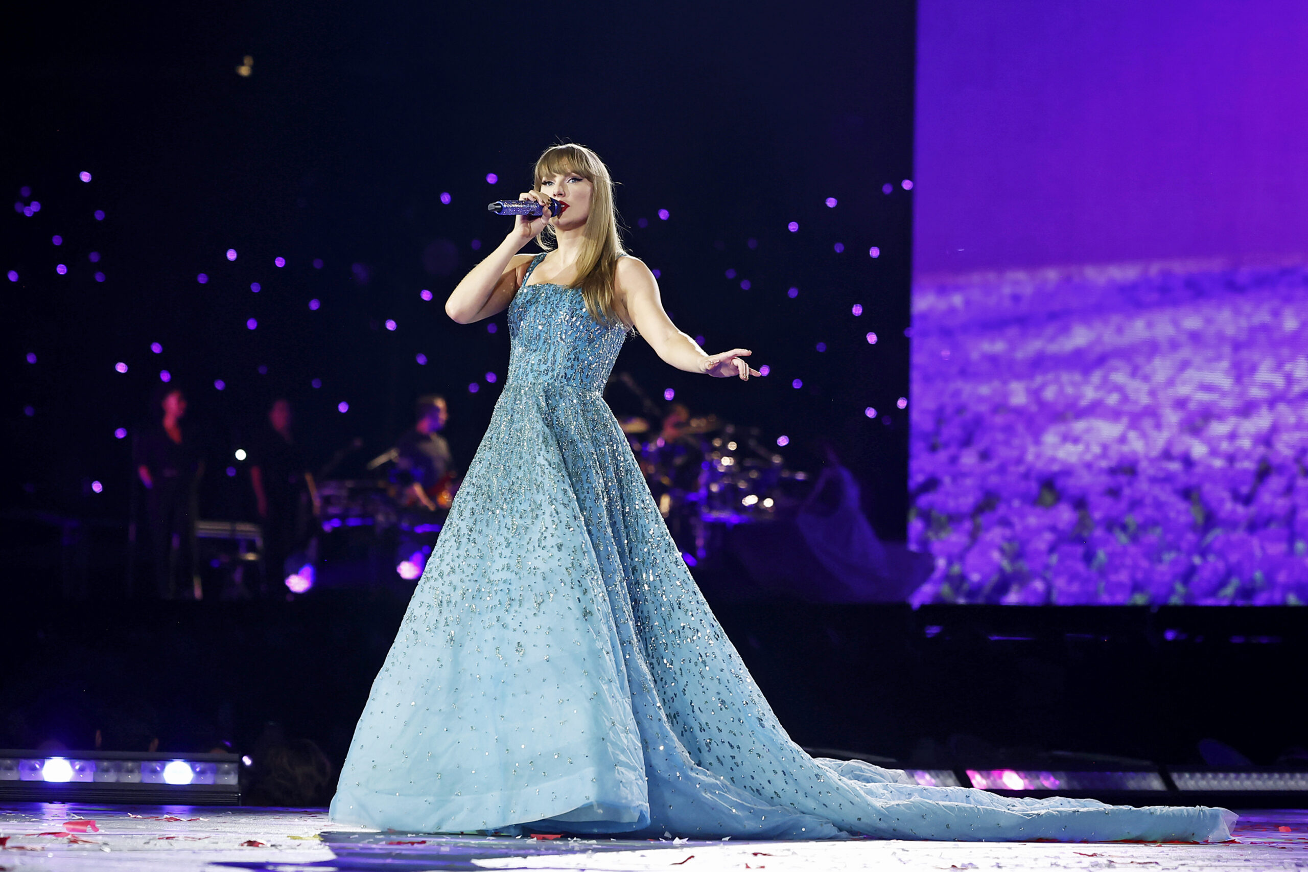 Taylor Swift performing in Toronto in November 2024