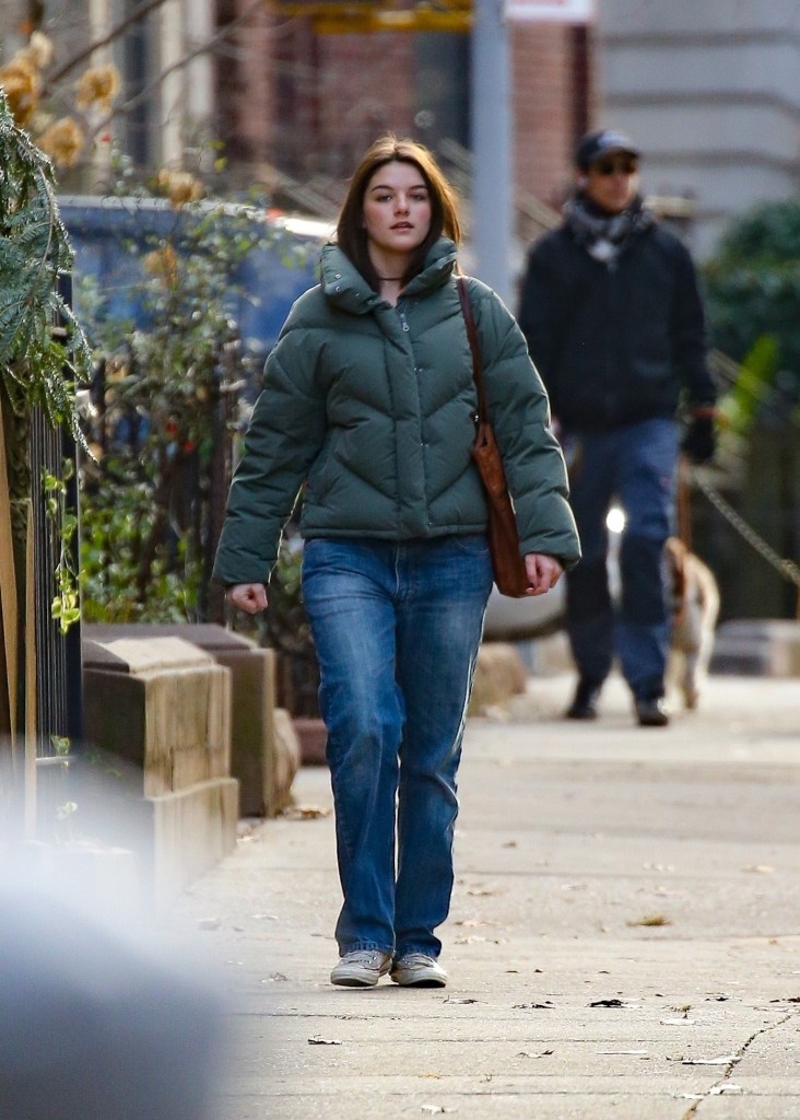 Suri Cruise walking in NYC