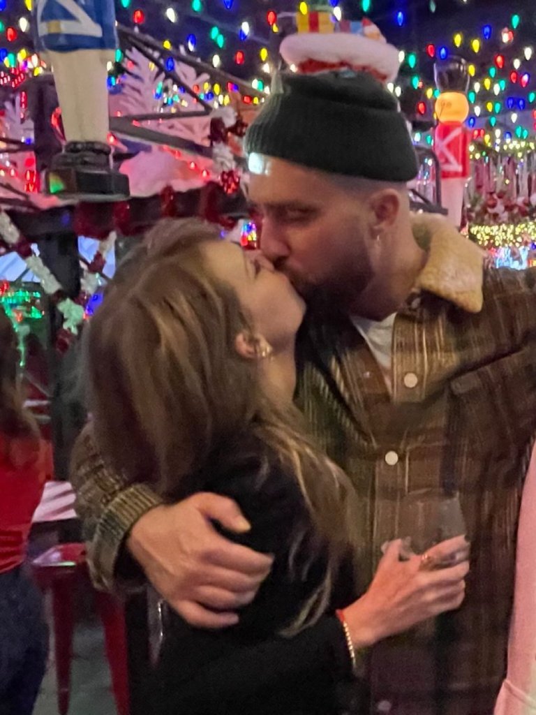 Taylor Swift and Travis Kelce.