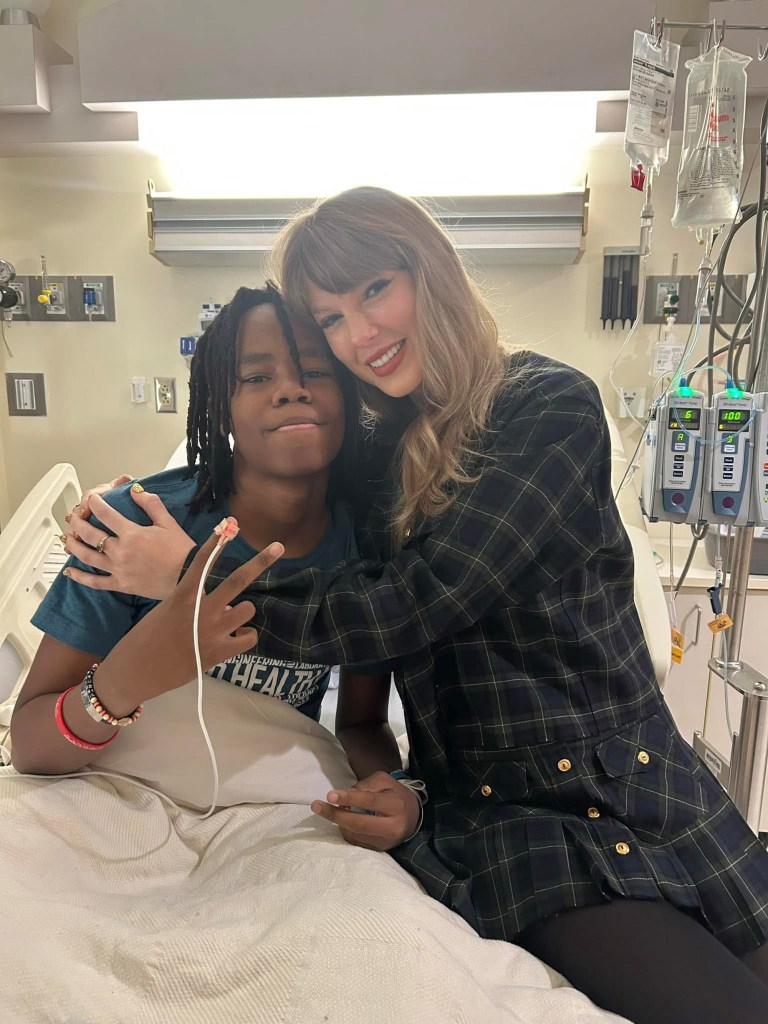 Taylor Swift with a fan