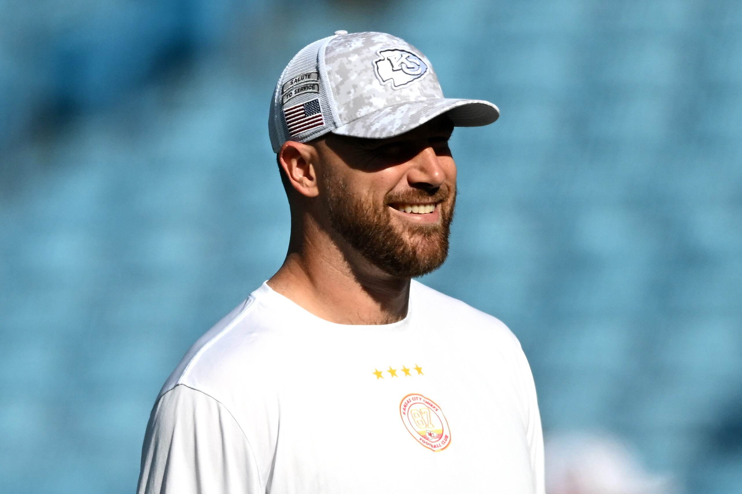 Travis Kelce smiling in 2024.