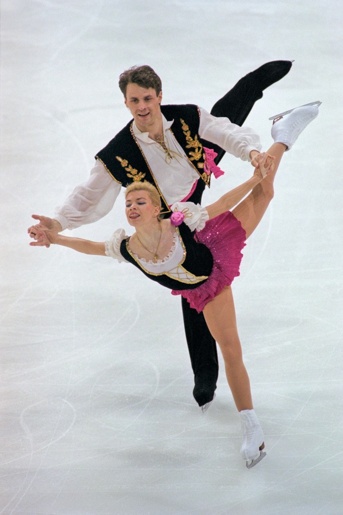 Evgenia Shishkova and Vadim Naumov in February 1996