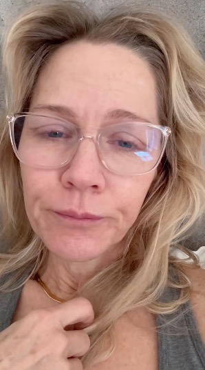 Jennie Garth speaks and cries in Instagram video