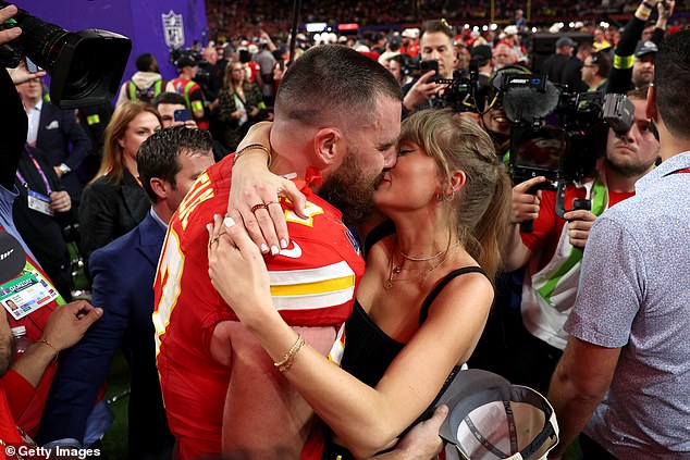 Taylor and Travis Kelce reportedly had a 'low-key' New Year's Eve in Missouri