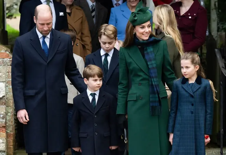 Prince William and His Children Can’t Do Anything But Stand Back and Wait as Kate ‘Mesmerizes’ Hundreds of People