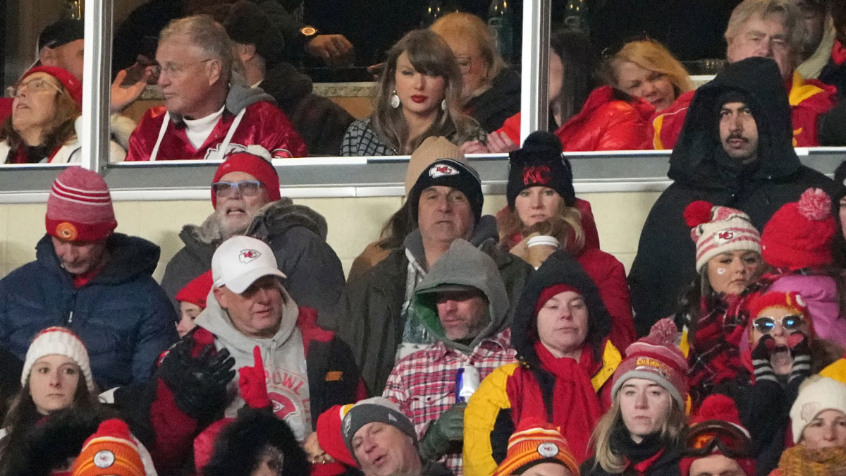 Taylor Swift and Caitlin Clark at the Chiefs playoff game against the Texans on Saturday, January 18, 2025.