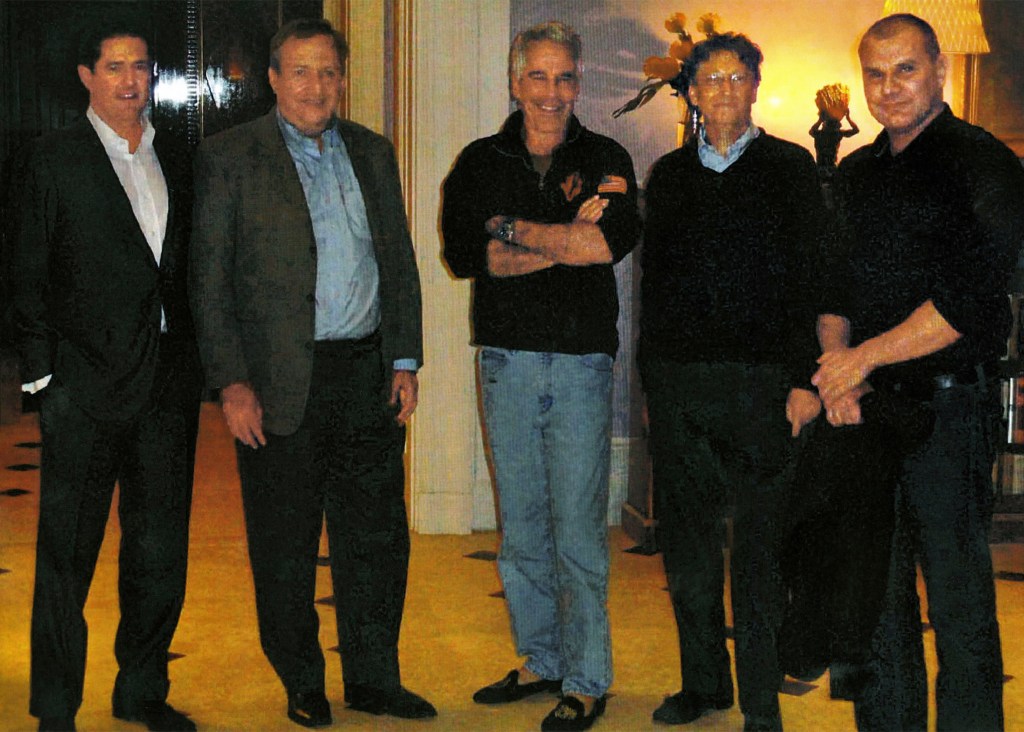 Bill Gates and Jeffrey Epstein pose together.