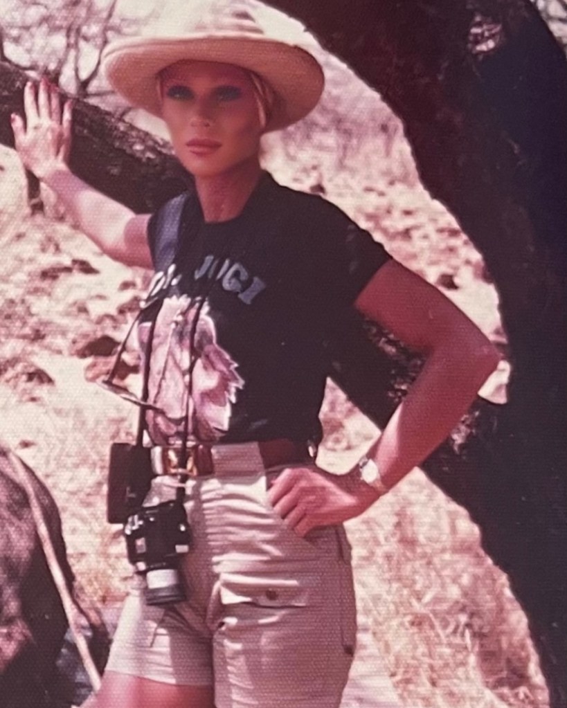 Jocelyn Wildenstein in t-shirt and pants in Kenya.