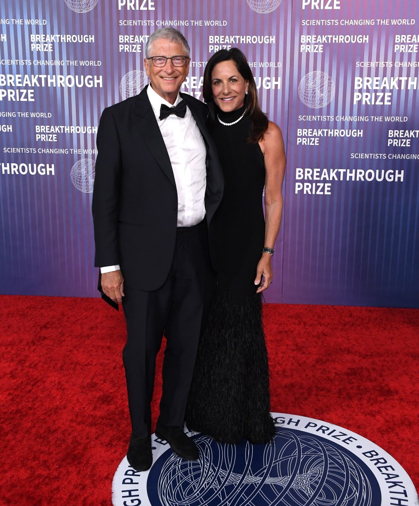 Bill Gates and girlfriend Paula Hurd on a red carpet.