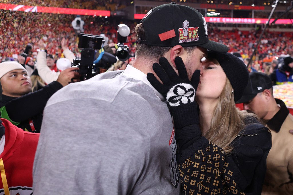 Taylor Swift and Travis Kelce at January 2025 NFL game