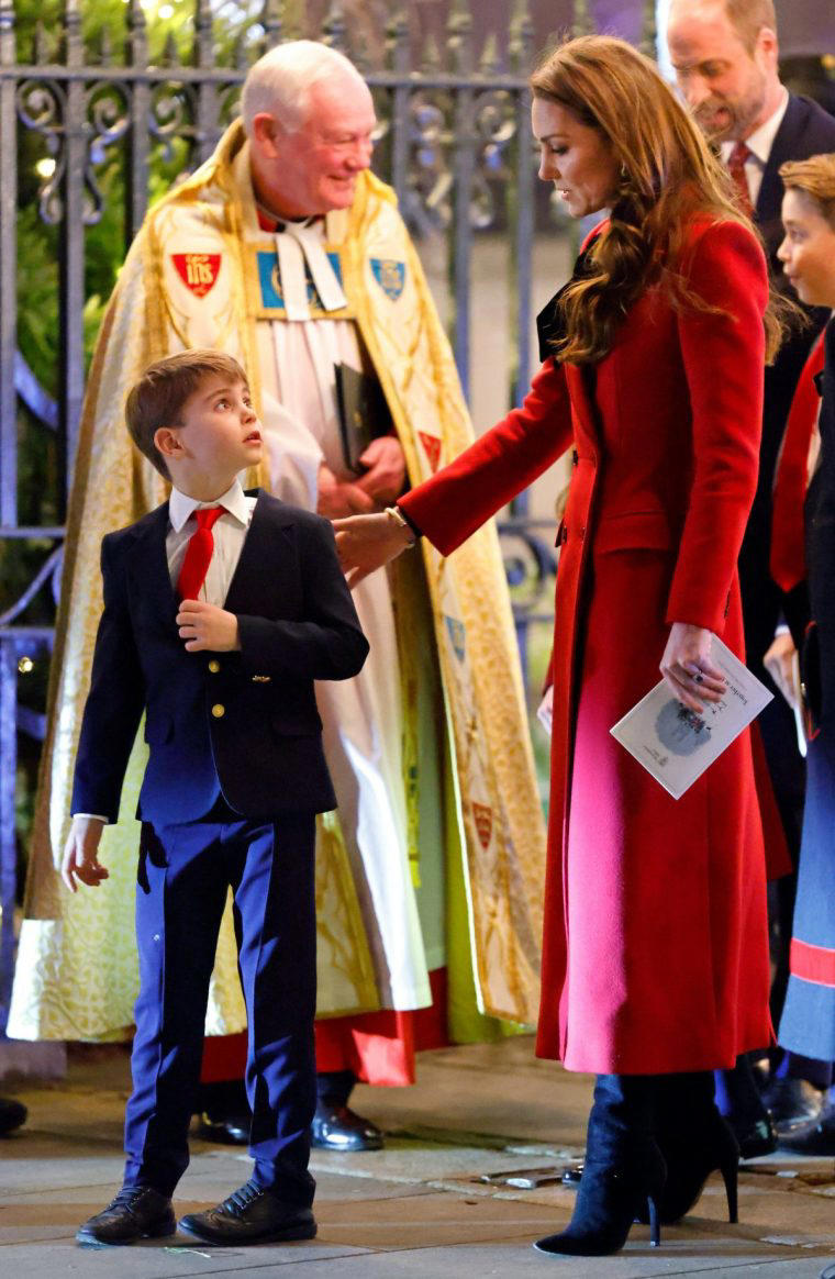 Prince Louis and his mother attend the ‘Together At Christmas’ Carol Service at Westminster Abbey in December (Photo: Max Mumby/Indigo/Getty)