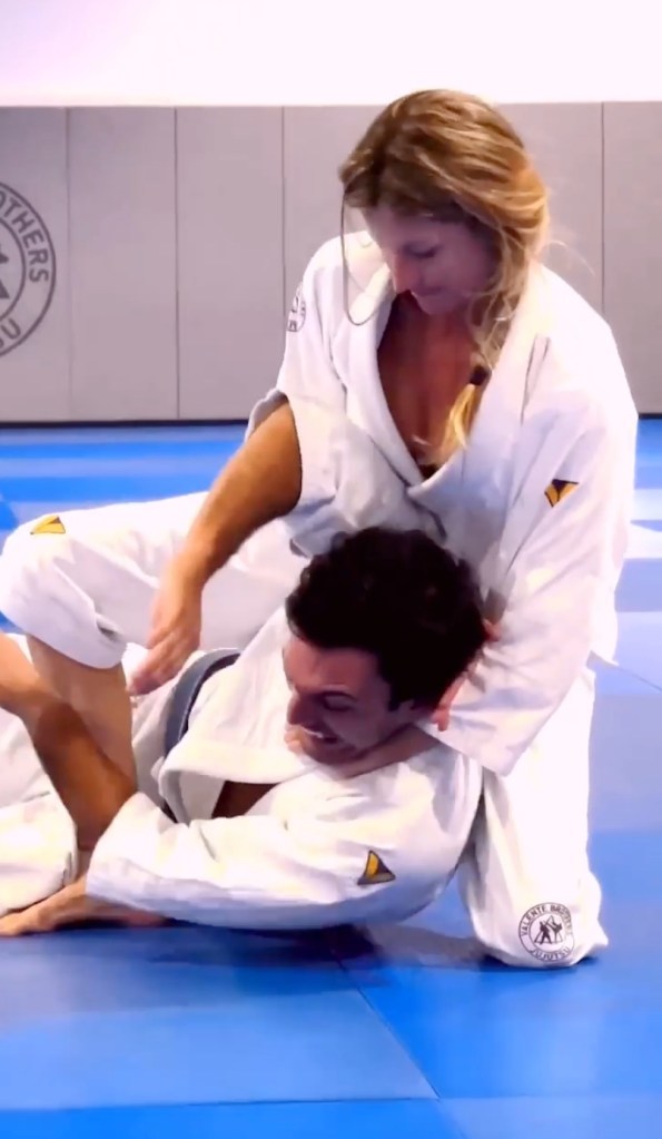 Gisele Bündchen and Joaquim Valente doing jiu-jitsu.