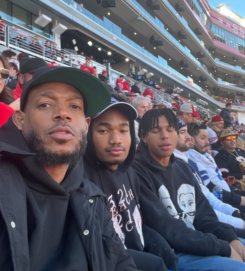 Marlon Wayans with his kids.