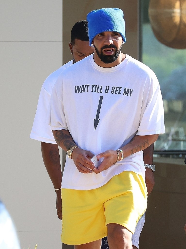 Drake was spotted leaving Gibney Restaurant in Cottesloe, Perth, Western Australia.