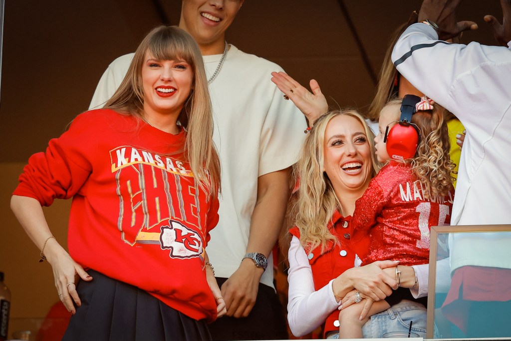 Taylor Swift Brittany Mahomes