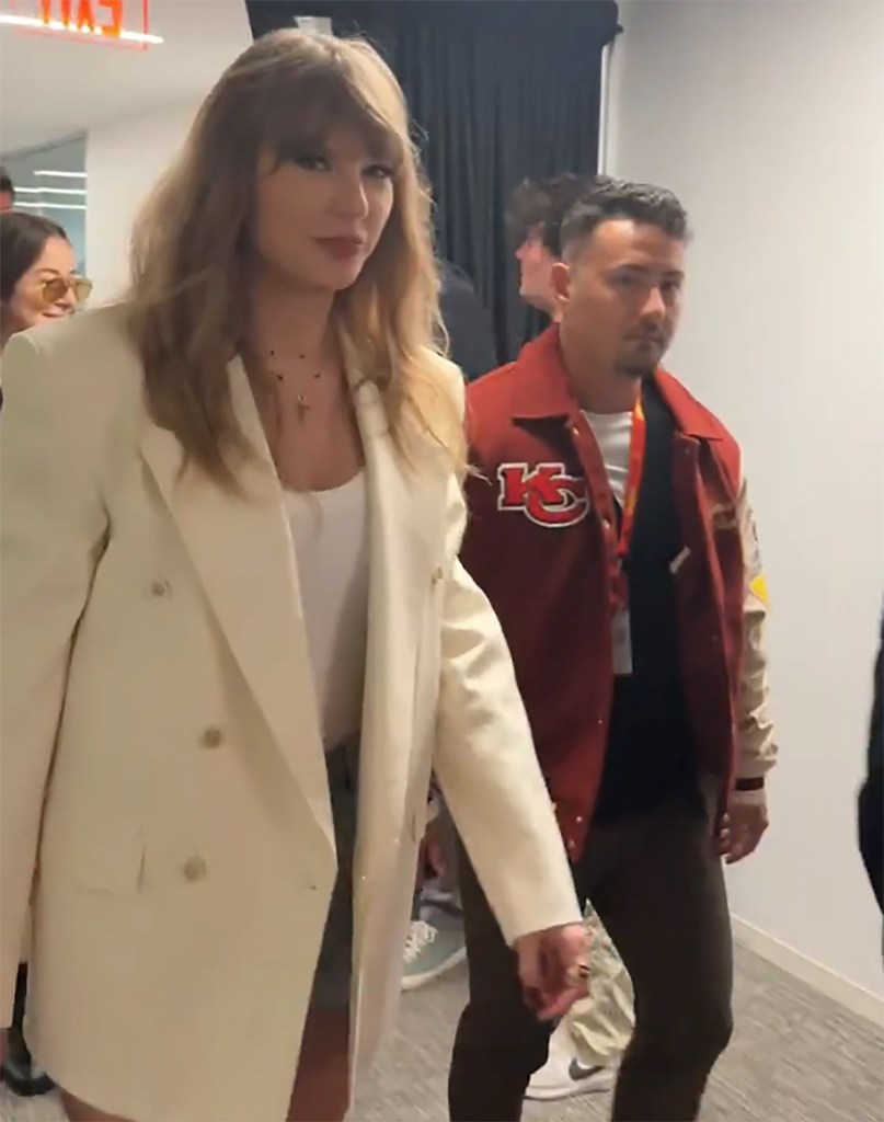 Taylor Swift arriving at Super Bowl with Ice Spice.